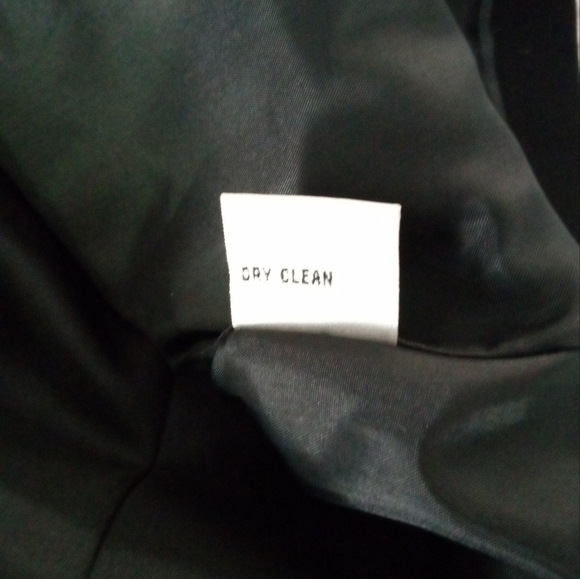 NEW TALBOTS BLACK WOOL 3 BUTTON LINED BLAZER SIZE 10. - Picture 9 of 11